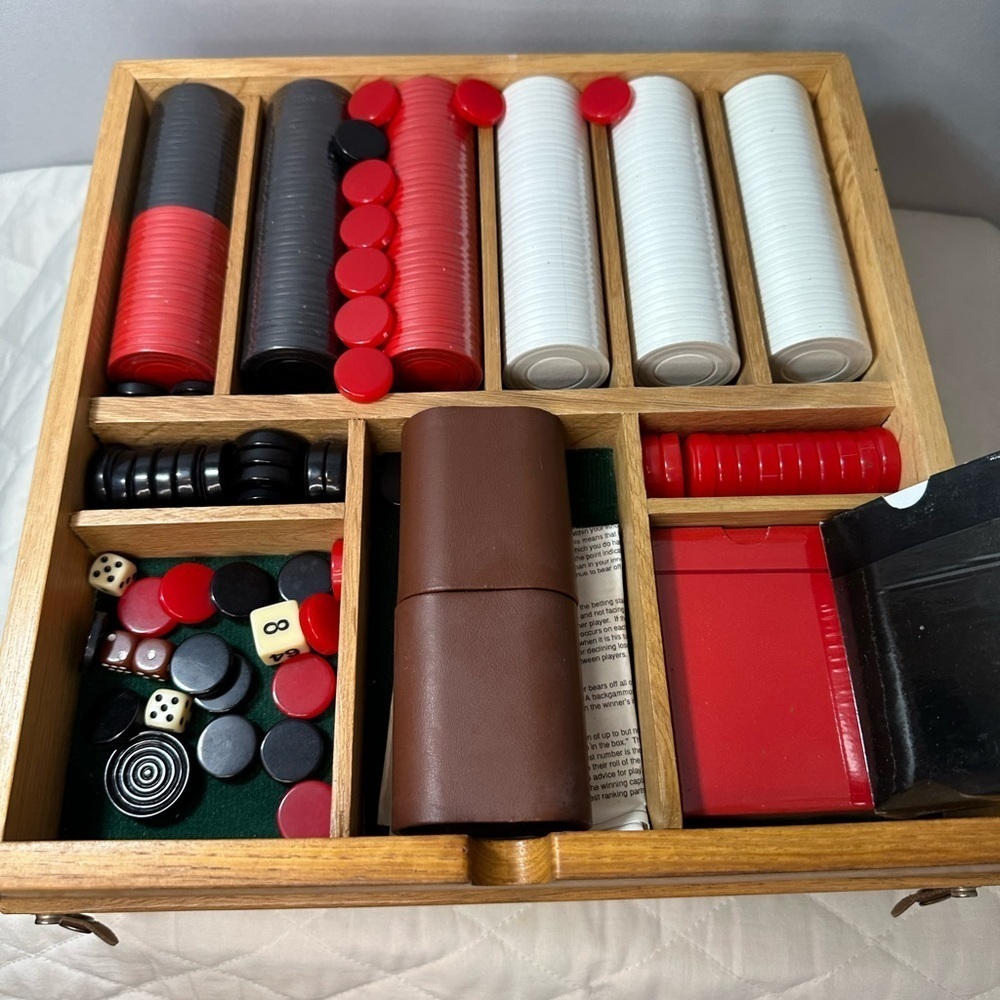 Vintage Marlboro Collector Wooden Backgammon Checkers Cards Poker Chips Wooden - Picture 6 of 15